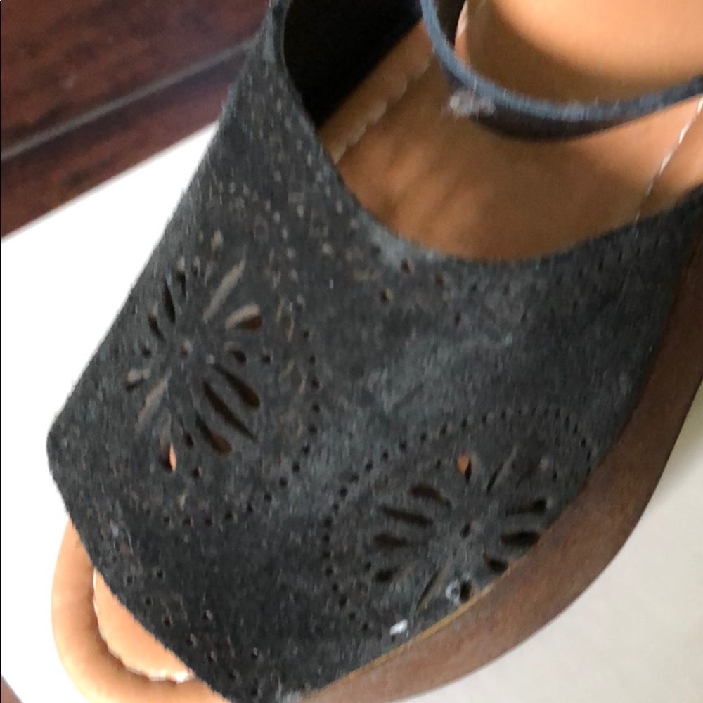 Platform shoes - Picture 2 of 7